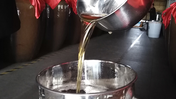 千年傳承的黃酒為何被燒酒設(shè)備釀造的白酒搶占市場(chǎng)？