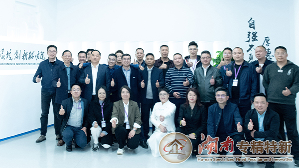 【研修同頻·交流同聲】雅大董事長(zhǎng)胡順開 隨省專精特新領(lǐng)軍企業(yè)家班到蘇州研學(xué)“充電”