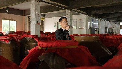 正在用白酒蒸餾設(shè)備釀酒的您，想成為品酒師嗎？