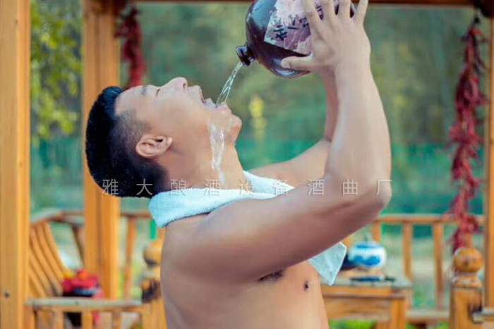 1-7愛(ài)好喝酒之人，因酒而歡，因酒而滿足.jpg