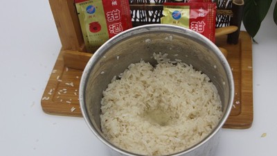 別再花錢(qián)買(mǎi)甜酒了，釀酒師傅透露，記住這幾點(diǎn)保證酒香濃郁