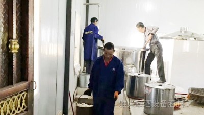 中秋臨近，燒酒設(shè)備釀造的純糧酒銷量直線上漲，你還在觀望嗎