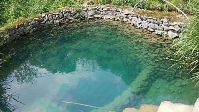 劉峰回鄉(xiāng)創(chuàng)業(yè)“靠山吃山”，用釀白酒設(shè)備做土酒年入20萬