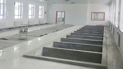 我想用烤酒設(shè)備做小曲固態(tài)酒，建窖池要注意什么？
