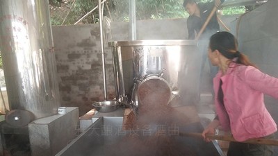2020用小型燒酒設(shè)備回家開酒坊——適合夫妻創(chuàng)業(yè)的好項目！