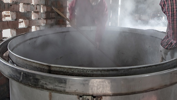 時(shí)隔三年，再次考察雅大不銹鋼釀酒設(shè)備，卻為酒坊擴(kuò)大規(guī)模