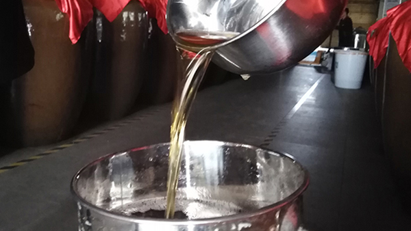 甜型紅高粱黃酒是怎樣釀造出來(lái)的？