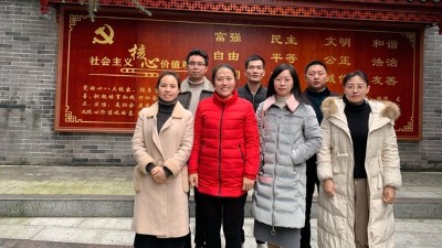 黨建領(lǐng)發(fā)展，科技助扶貧