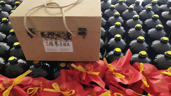 用這款水果酒曲將拐棗釀成酒，野果變金果，利潤翻倍
