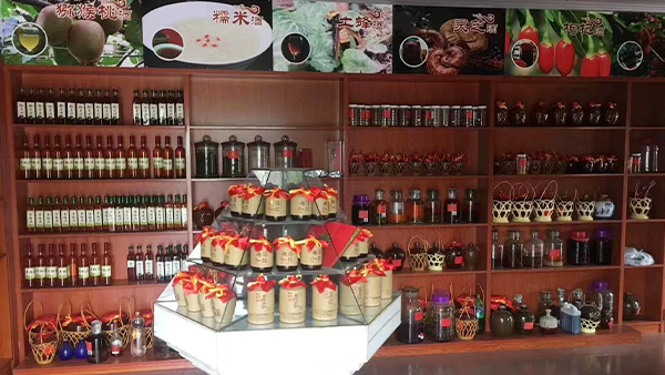 三碗酒坊太厲害，用釀酒蒸餾設(shè)備開酒坊6年長(zhǎng)期合作門店達(dá)幾十家！